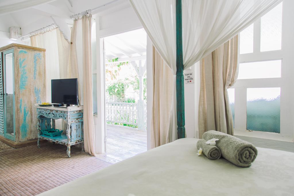 Palmeto Village 4*